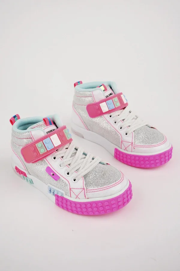 Chaussures de sport orthopédiques Muggo KUKULİ pour enfants, à lacets et scratch, sur le thème Lego.