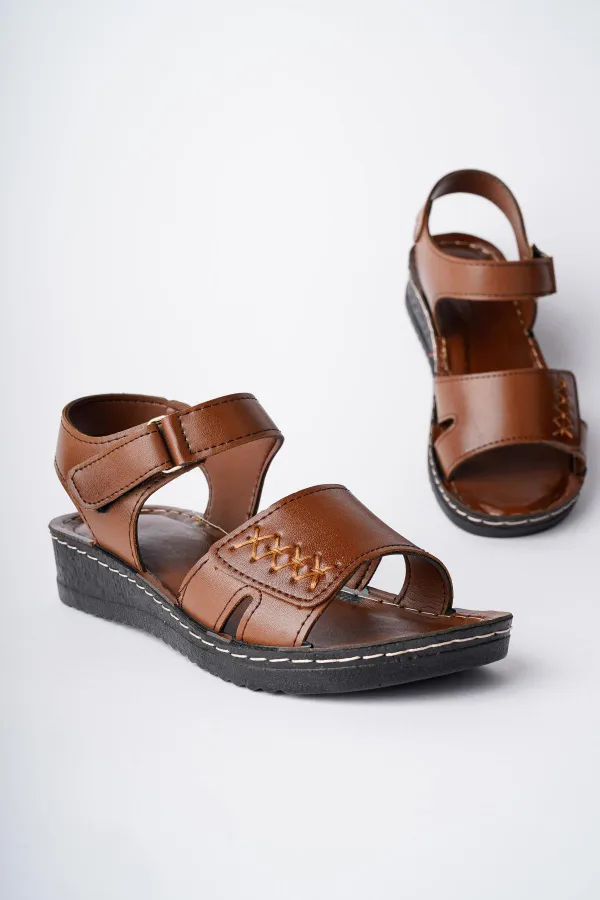 Sandales pour femmes Muggo SALVA, confortables et orthopédiques, aspect cuir, à bride unique et velcro.