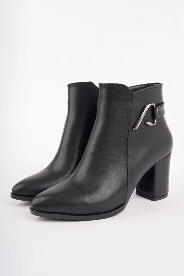 Muggo FORTİS Sivri Burun Toka Detaylı Fermuarlı Kalın Topuklu Kadın Bot