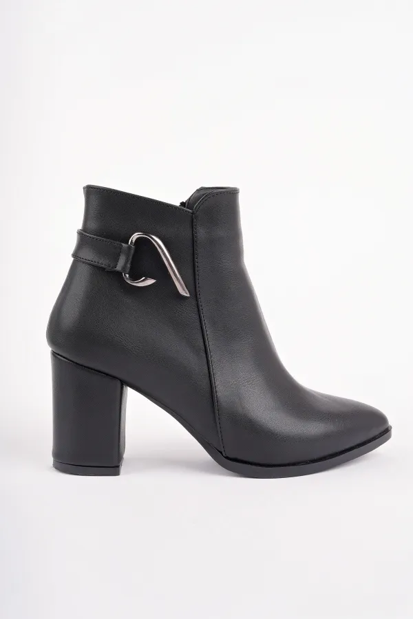 Muggo FORTİS Sivri Burun Toka Detaylı Fermuarlı Kalın Topuklu Kadın Bot