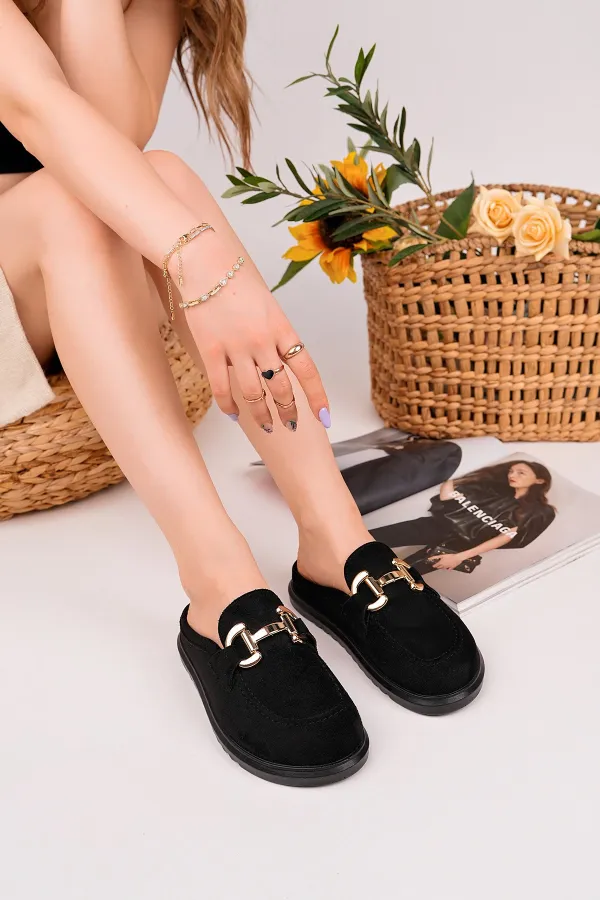 Mocassins Muggo CARLEEN en cuir suédé avec boucle dorée et bout fermé pour femmes