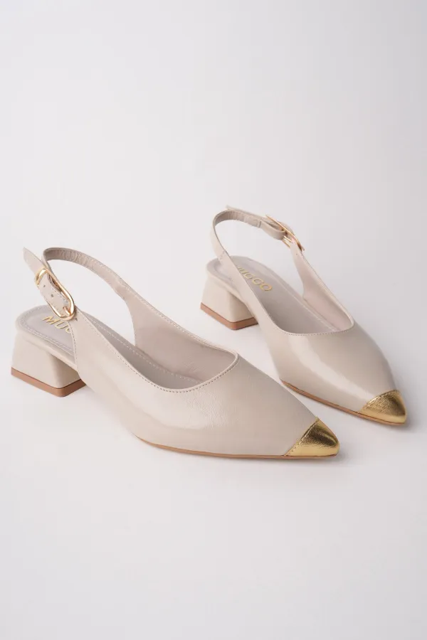 Chaussures à talons bas pour femmes Muggo CHANCE, bout pointu doré et talon ouvert à l'arrière, avec détail sur les orteils