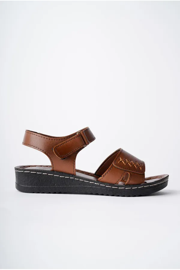 Sandales pour femmes Muggo SALVA, confortables et orthopédiques, aspect cuir, à bride unique et velcro.