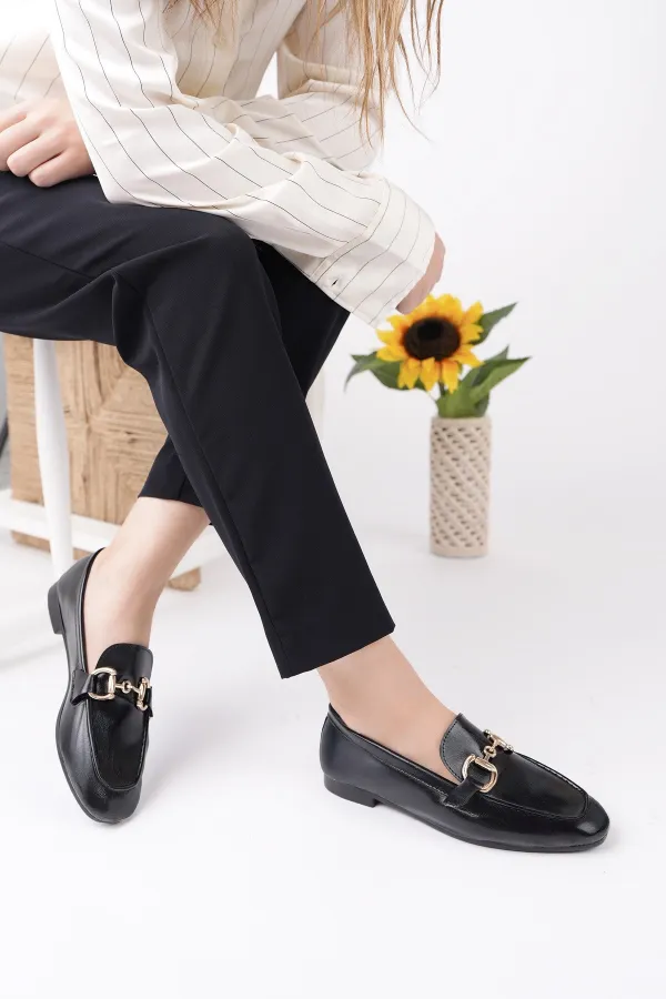 Muggo STRIDE Women's Casual Loafer Shoes with Metal Buckle