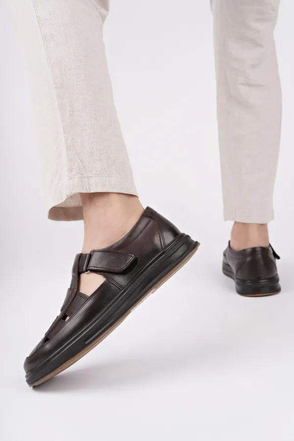 Sandales orthopédiques confortables et classiques décontractées pour hommes Muggo Oliver, en cuir véritable. Garantie Muggo Oliver.