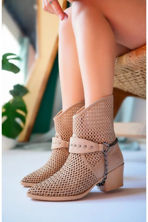 Muggo BURNİNG Garantili Kadın Lazer Kesim Zincir Detaylı Delikli Kovboy Yazlık Topuklu Festival Bot