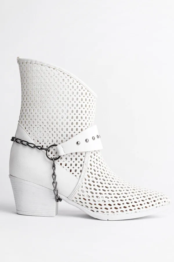 Muggo BURNİNG Garantili Kadın Lazer Kesim Zincir Detaylı Delikli Kovboy Yazlık Topuklu Festival Bot