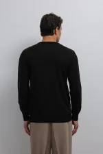 Pull basique pour homme Antioch noir à texture douce