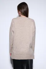 Pull Antioch beige pour femme avec détail fendu