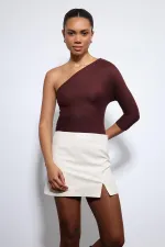 Haut à col asymétrique rouge bordeaux Antioch