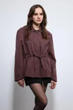 Antioch Bordo Ayarlanabilir Bele Sahip Kısa Trençkot