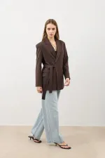 Blazer Antioch marron foncé avec ceinture pour femme