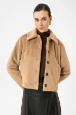 Manteau court en fausse fourrure Antioch Camel pour femme