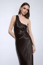 Antioch Koyu Kahve Asimetrik Yaka Saten Uzun Elbise