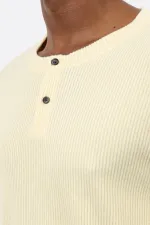 T-shirt Antioch jaune côtelé à col boutonné