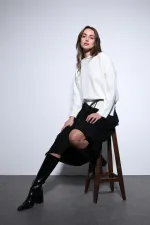 Pull Antioch Off-White pour femme avec détail fendu