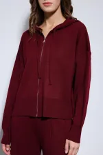 Ensemble pull à capuche bordeaux Antioch et pantalon large en maille