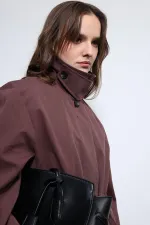 Antioch Bordo Ayarlanabilir Bele Sahip Kısa Trençkot