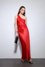 Antioch Kırmızı Asimetrik Yaka Saten Uzun Elbise