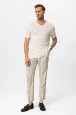 T-shirt basique Antioch écru à col en V pour homme