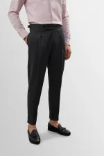 Pantalon homme Antioch anthracite taille haute plissé coupe carotte
