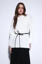 Pull Antioch Off-White pour femme avec détail fendu