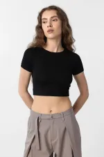 T-shirt court noir Antioch pour femmes