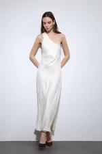 Robe longue en satin à col asymétrique Antioch Stone