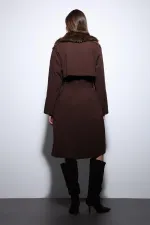 Trench-coat pour femme Antioch Coffee à col en fausse fourrure