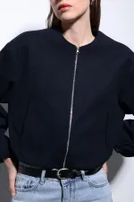 Veste courte bleu marine Antioch avec taille élastique pour femme