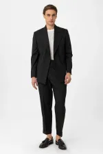 Costume technique rayé Antioch noir à double boutonnage, coupe italienne, en laine mélangée.