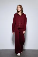 Ensemble pull à capuche bordeaux Antioch et pantalon large en maille