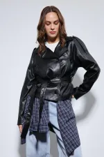 Manteau en similicuir noir à ceinture Antioch