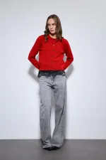 Gilet Antioch rouge à texture douce