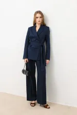 Veste blazer cintrée bleu marine Antioch pour femme