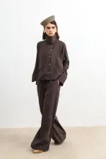 Chemise Antioch marron foncé à col montant spécial pour femme