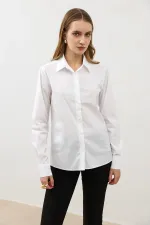 Chemise Antioch blanche basique coupe slim pour femme