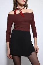 Antioch Bordo Açık Omuz Detaylı Top
