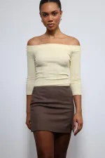 Antioch Sarı Açık Omuz Detaylı Top