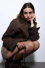 Trench-coat court en fausse fourrure Antioch Coffee pour femme