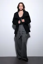 Manteau Antioch noir à col montant et double boutonnage pour femme