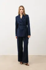 Veste blazer cintrée bleu marine Antioch pour femme