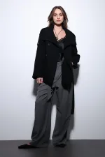 Manteau Antioch noir à col montant et double boutonnage pour femme