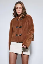 Veste en fausse fourrure boutonnée ornée de café Antioch