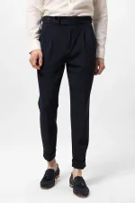 Pantalon homme Antioch bleu marine à taille haute plissée et coupe carotte
