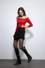 Haut Antioch rouge à épaules dénudées