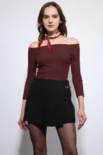 Antioch Bordo Açık Omuz Detaylı Top