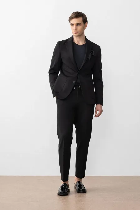 Costume Antioch noir coupe slim confortable pour homme