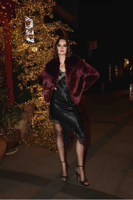 Veste Antioch bordeaux en fausse fourrure pour femme