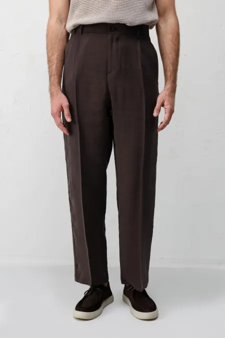 Pantalon homme Antioch marron foncé en lyocell, coupe décontractée et plissé